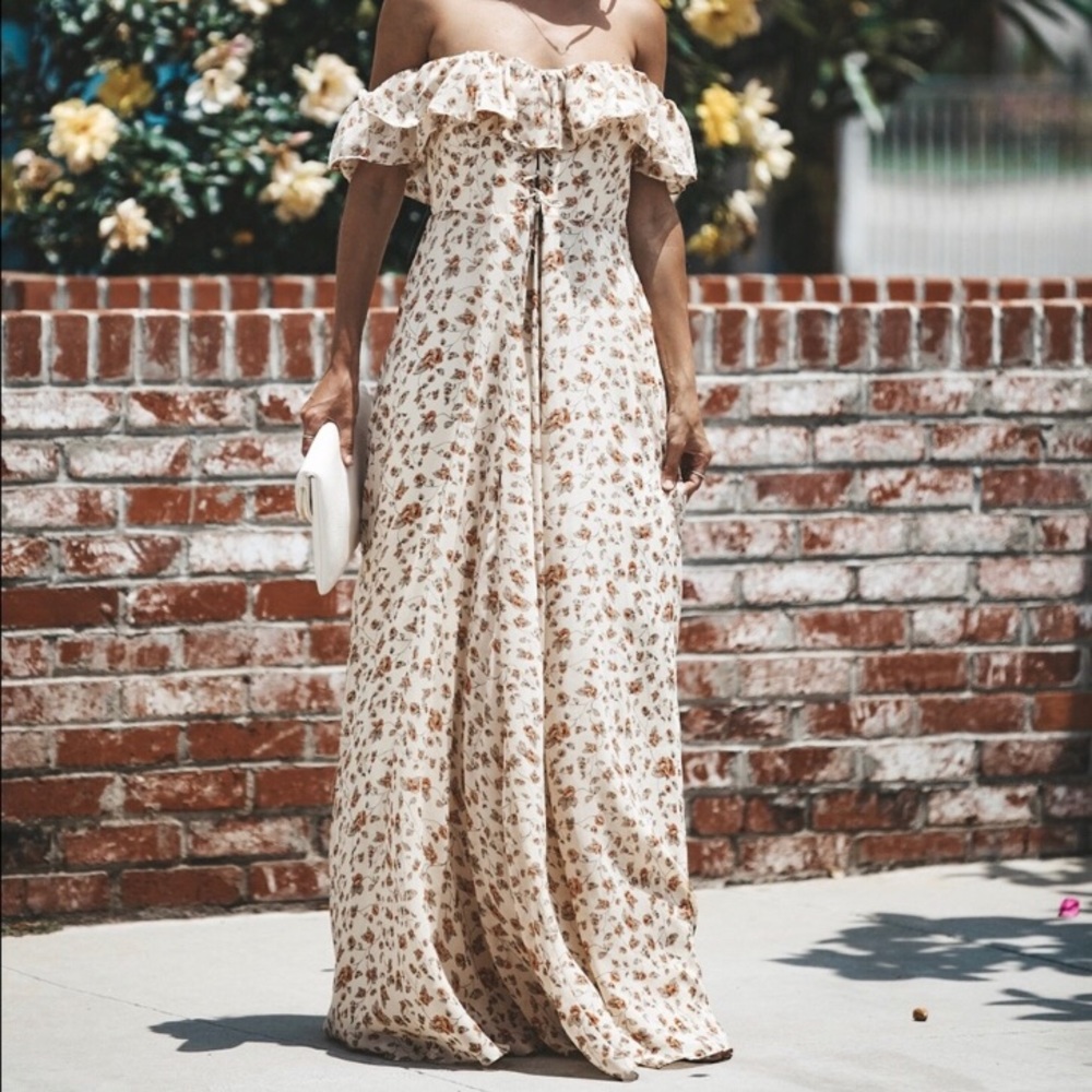 Vici Floral Maxi Dress *Gorgeous for fall photos!*